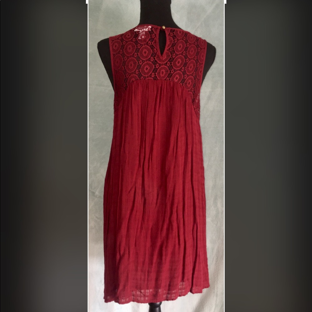 ๐HP๐ Liz Lange Burgundy Maternity Dress - Picture 3 of 7
